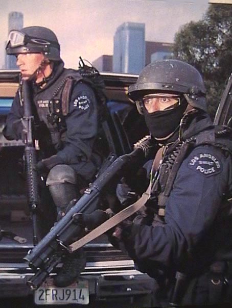 LAPD SWAT ─ 洛杉磯警察局特殊武器戰術小組- 巴哈姆特