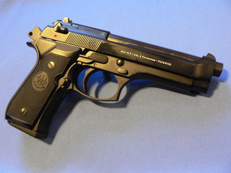 PIETRO BERETTA 92FS CAL 長期放置品 Beretta 92⁄96的技术特点\u2014\u2014〖枪炮世界〗