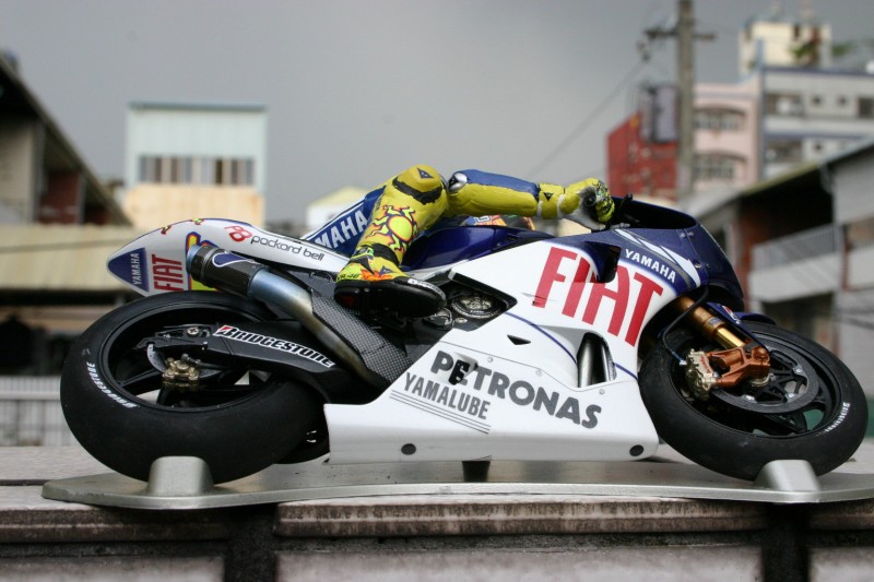 【作品分享】09fiat yamaha yzr-m1 & v rossi
