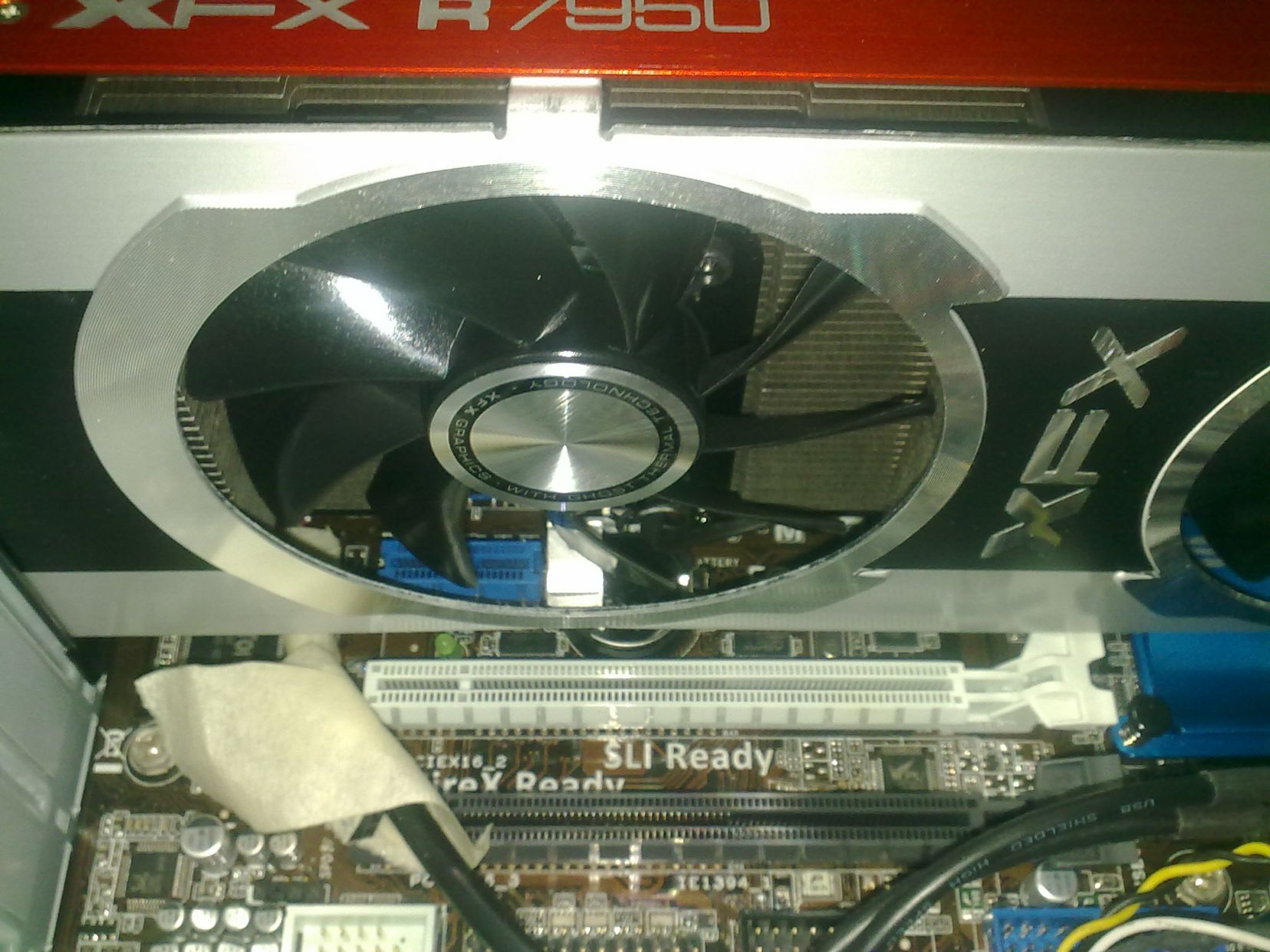 【情報】GTX 670 + ATI 7950簡單開箱 @電腦應用綜合討論 哈啦板 - 巴哈姆特