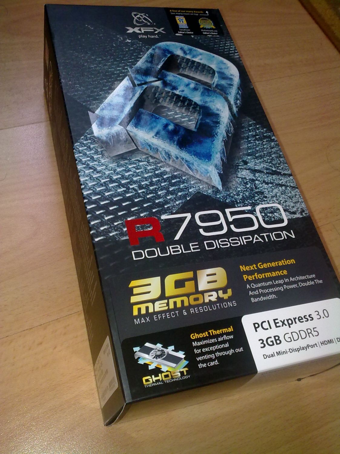 【情報】GTX 670 + ATI 7950簡單開箱 @電腦應用綜合討論 哈啦板 - 巴哈姆特