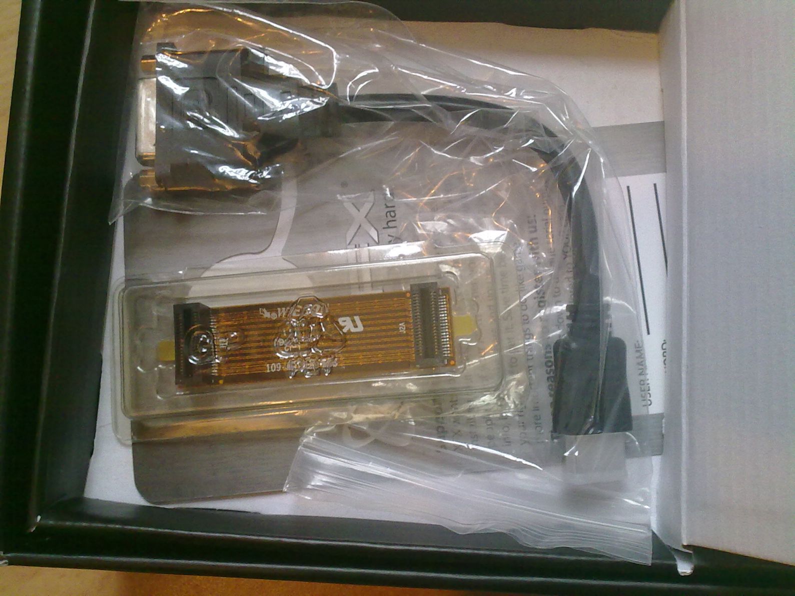 【情報】GTX 670 + ATI 7950簡單開箱 @電腦應用綜合討論 哈啦板 - 巴哈姆特