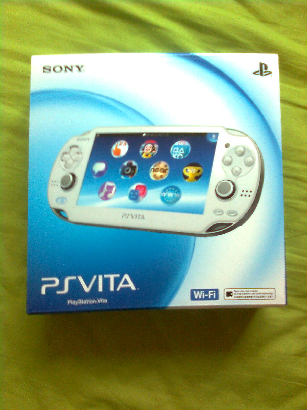 【情報】白色PSV開箱文～（傷眼抱歉) @PSV / PlayStation Vita 哈啦板 - 巴哈姆特