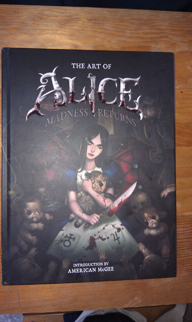 開箱．設定集】American McGee｜The Art of Alice: Madness Returns
