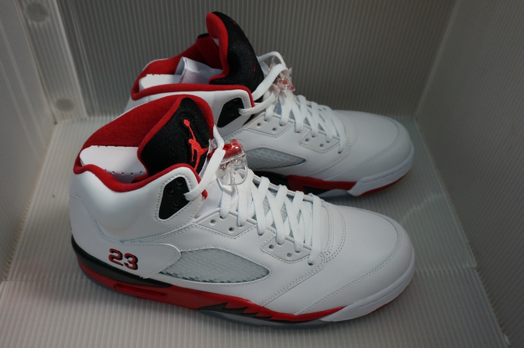 black fire red 5s