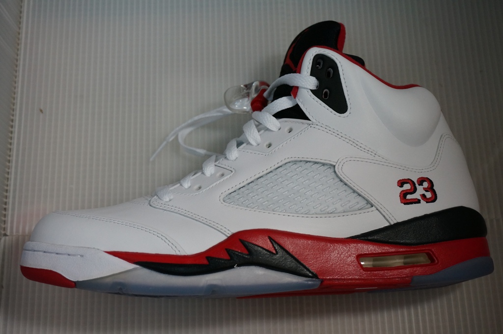 black fire red 5s