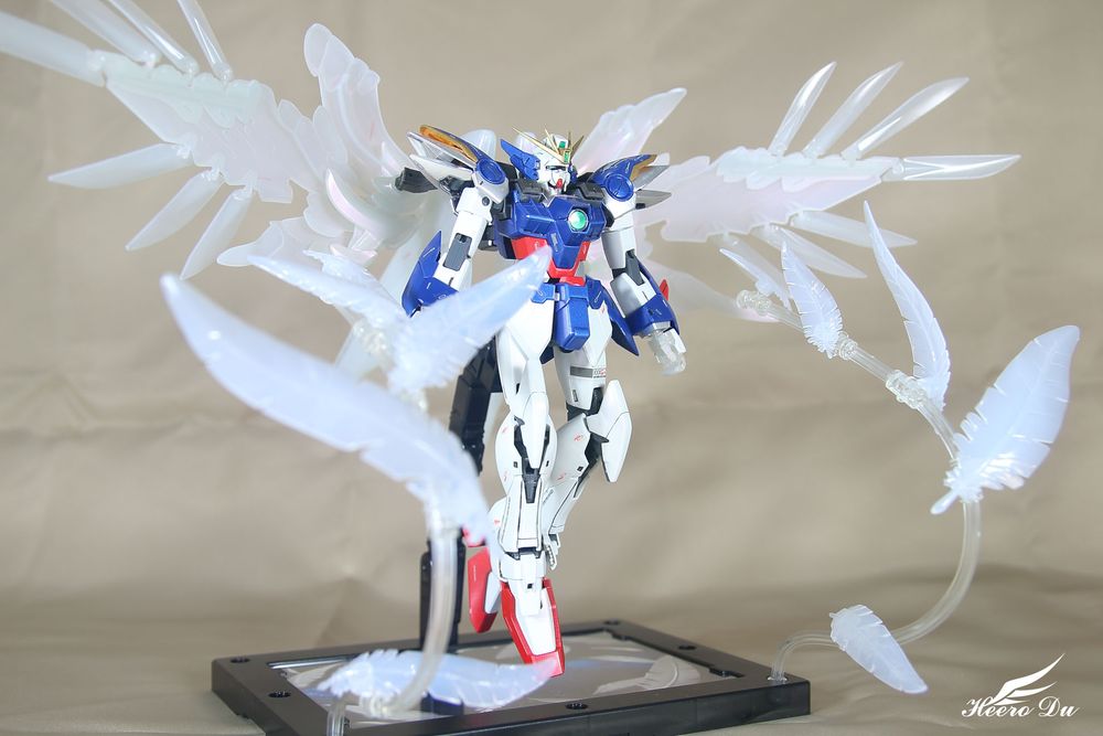 RG 熾天使之羽 素組!? - heero0806的創作 - 巴哈姆特