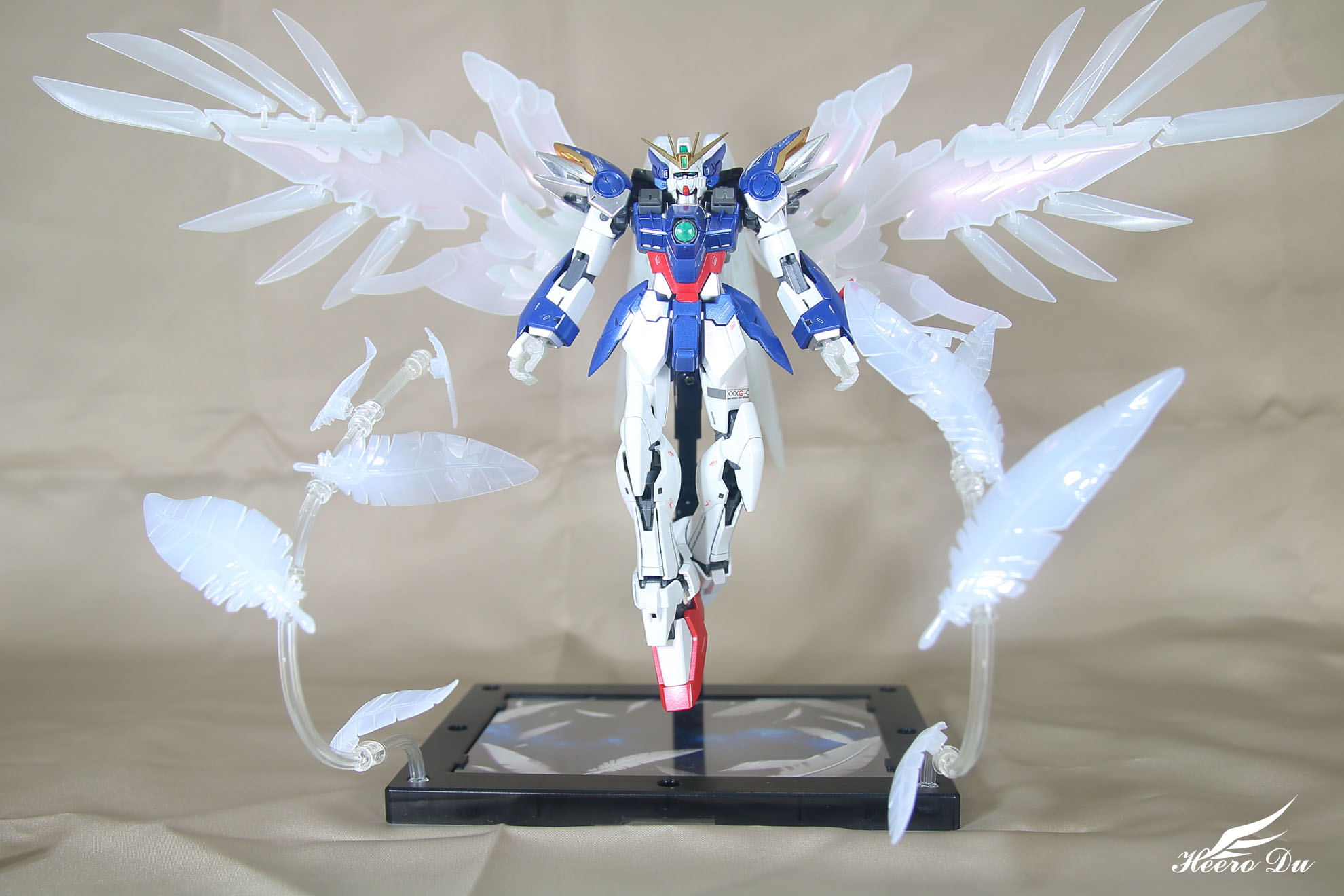 RG 熾天使之羽 素組!? - heero0806的創作 - 巴哈姆特