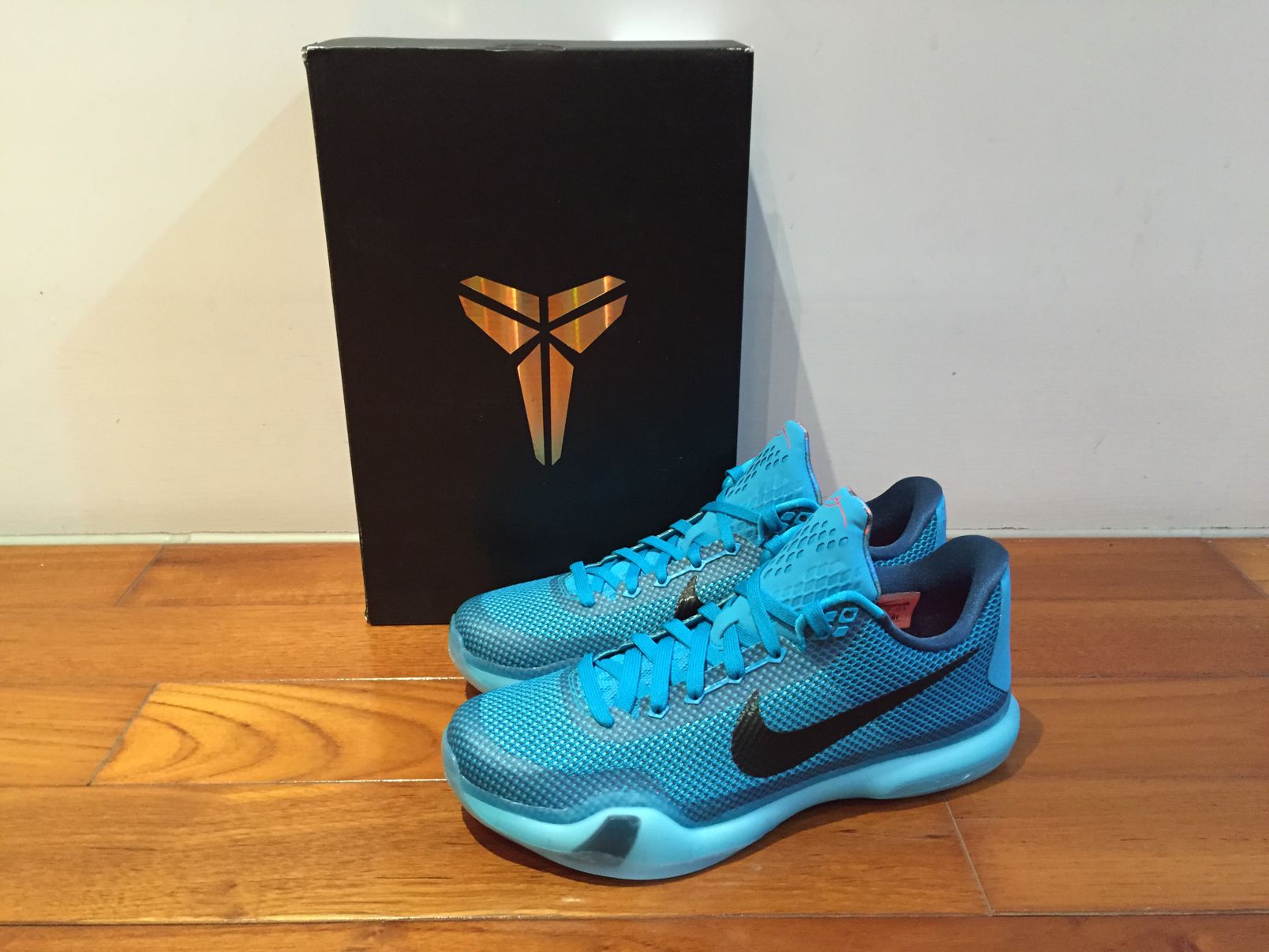 Kobe x clearance 5am flight