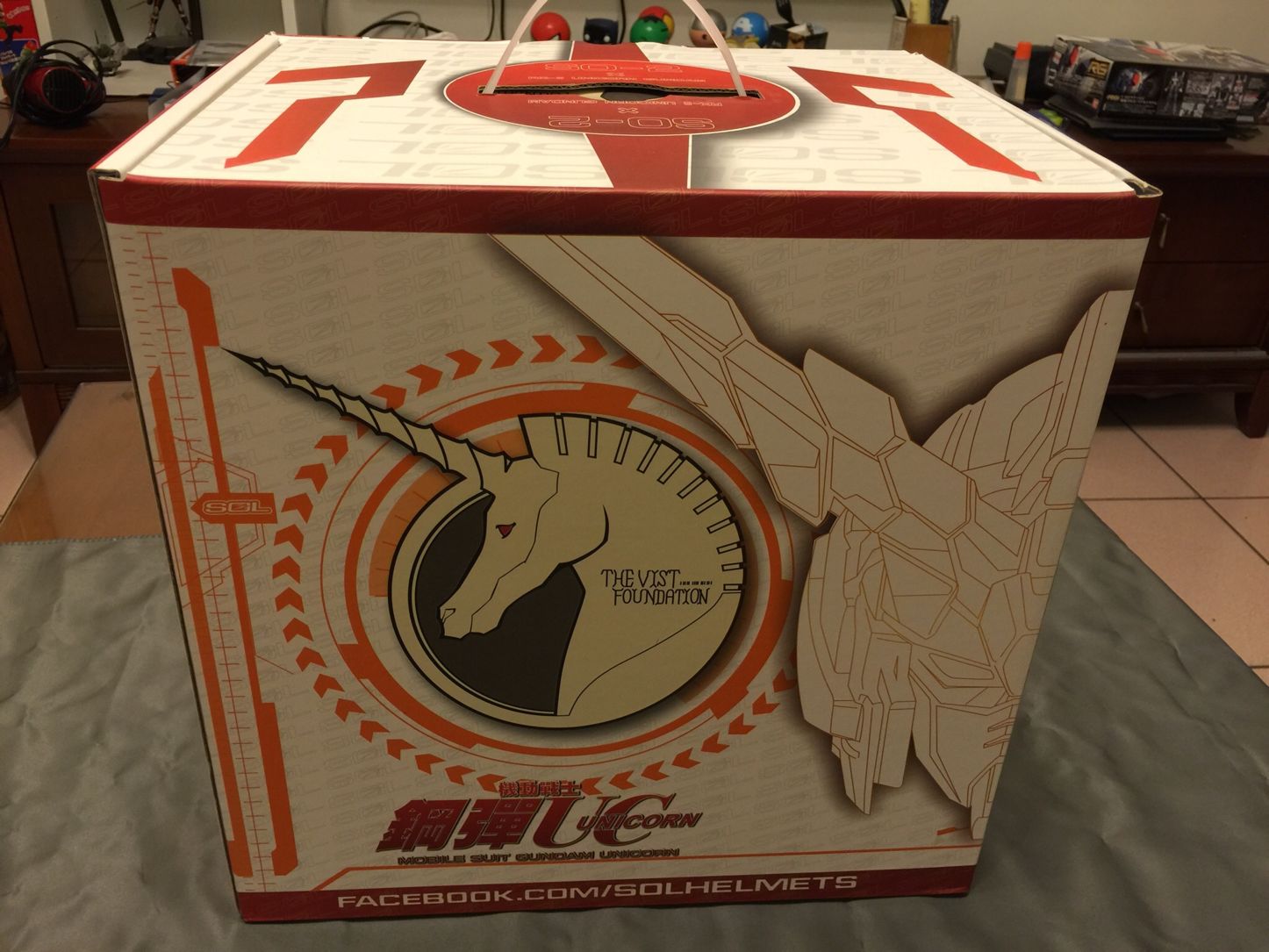 SOL獨角獸鋼彈安全帽開箱- HEERO0000的創作- 巴哈姆特