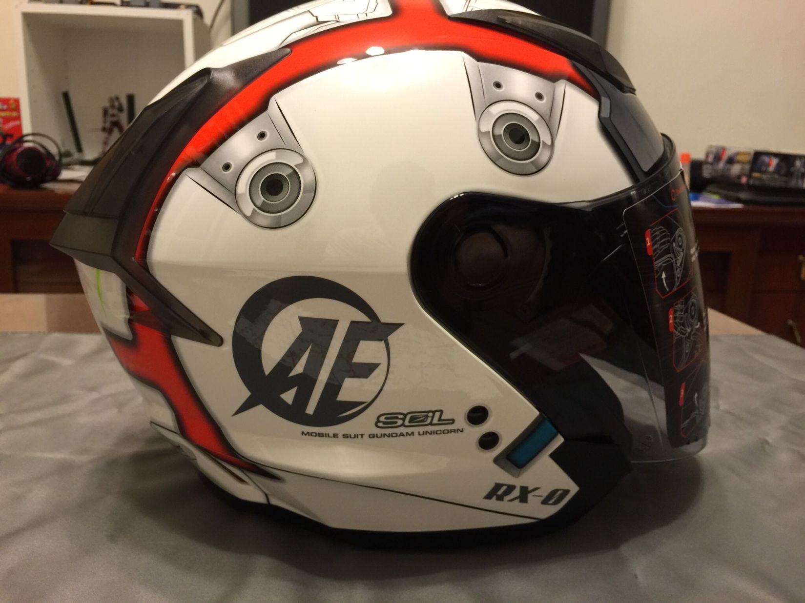心得】SOL獨角獸鋼彈安全帽開箱@鋼彈哈啦板- 巴哈姆特