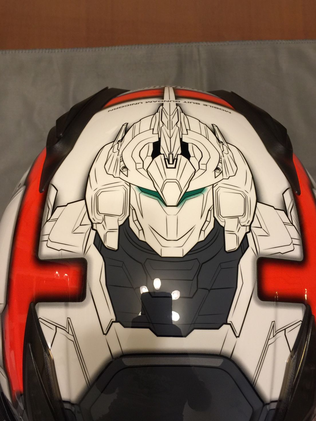 心得】SOL獨角獸鋼彈安全帽開箱@鋼彈哈啦板- 巴哈姆特