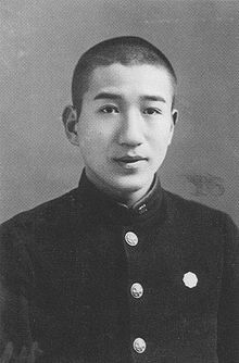 【文學作家介紹】與死亡相伴的作家－太宰治 - frank87619的創作 - 巴哈姆特
