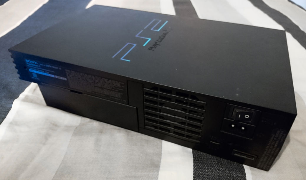 Re 閒聊 各位的ps2還活著嗎 型號是甚麼呢 Ps2 Playstation2 哈啦板 巴哈姆特