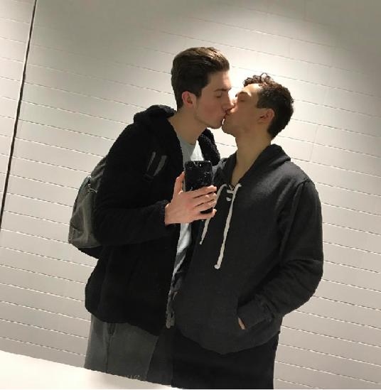 【推廣｜介紹】YouTube同性情侶 Sebasdion （DionYorkie x Sebb Argo） - riyako1104的創作 ...
