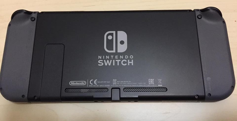 心得 超簡易開箱 台灣公司貨nintendo Switch 主機 Ns Nintendo Switch 哈啦板 巴哈姆特