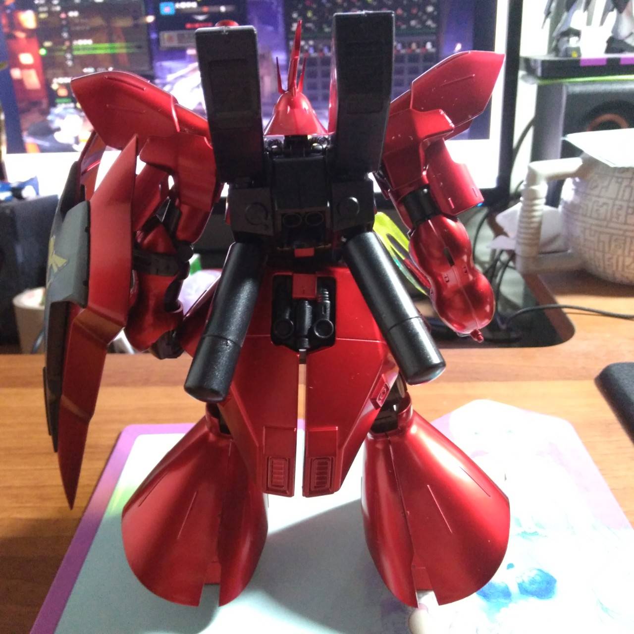 HG 沙薩比SAZABI-電鍍版- darknes1130的創作- 巴哈姆特