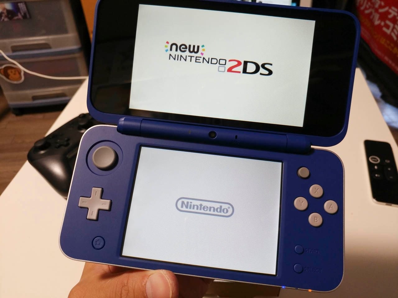 New 2DS LL HYLIAN SHIELD 盛り込ま EDITION 本体 箱無し