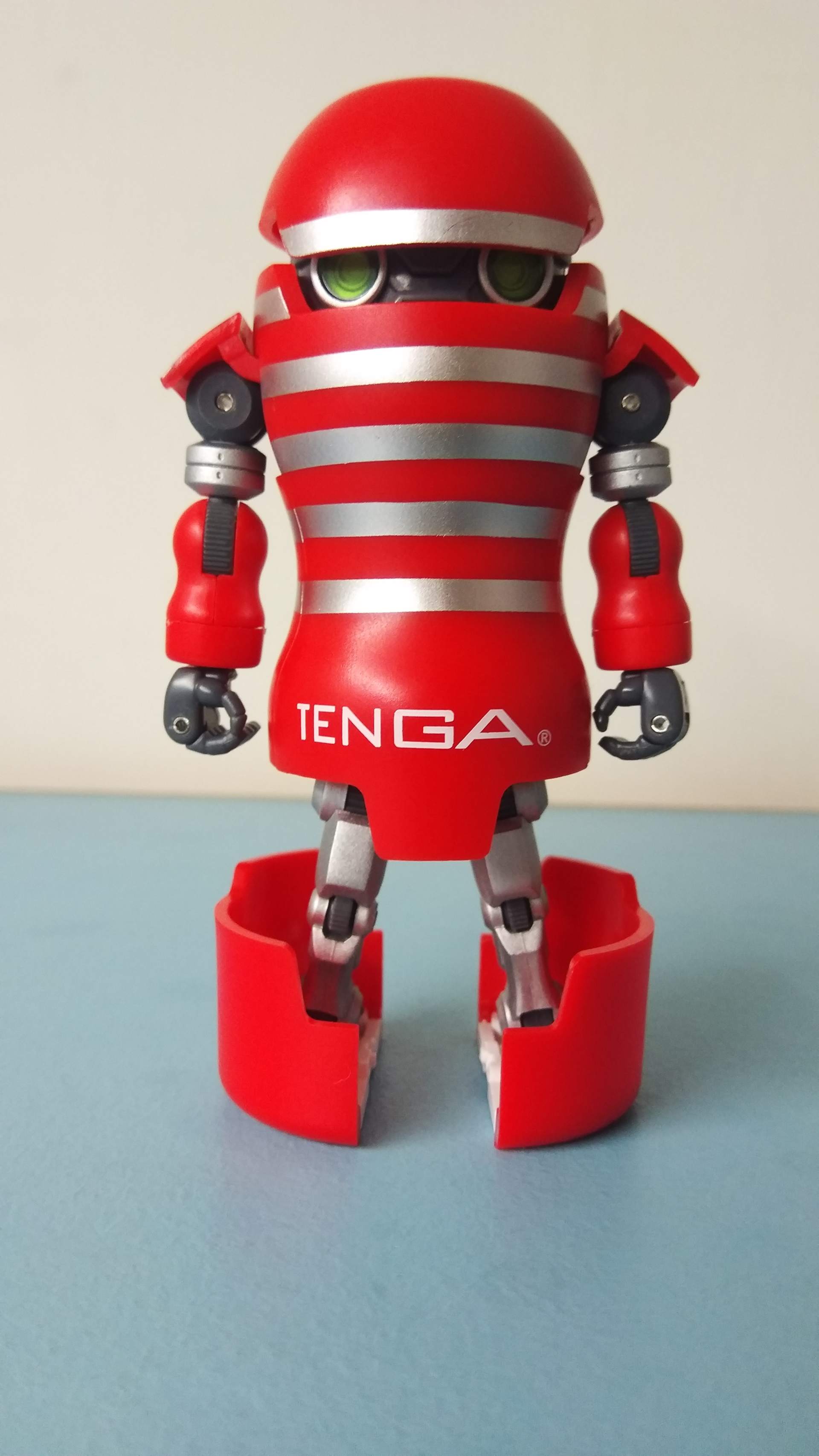 [開箱]TENGA ROBO 初回限定版—大家的好夥伴 TENGA 機器人 - KNIGHTnBLACK的創作 - 巴哈姆特