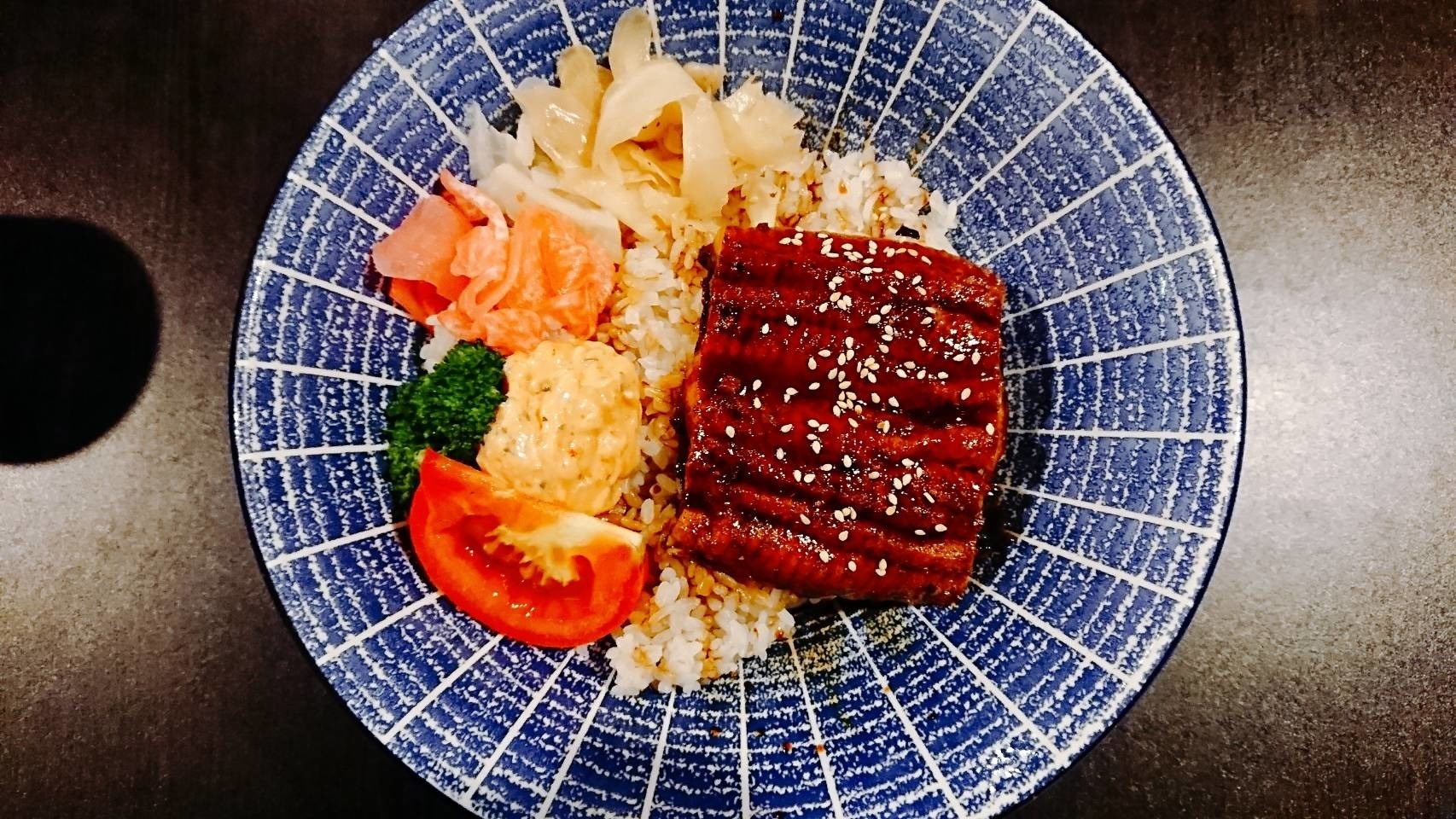 八丼手作日式料理