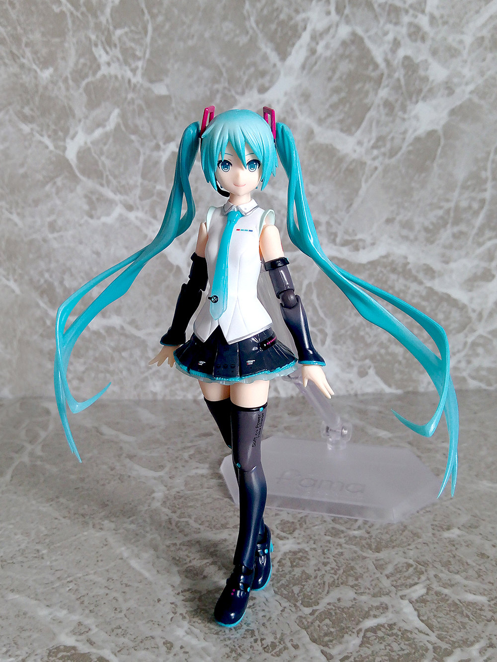 開箱】Figma 394 初音未來V4X - 巴哈姆特