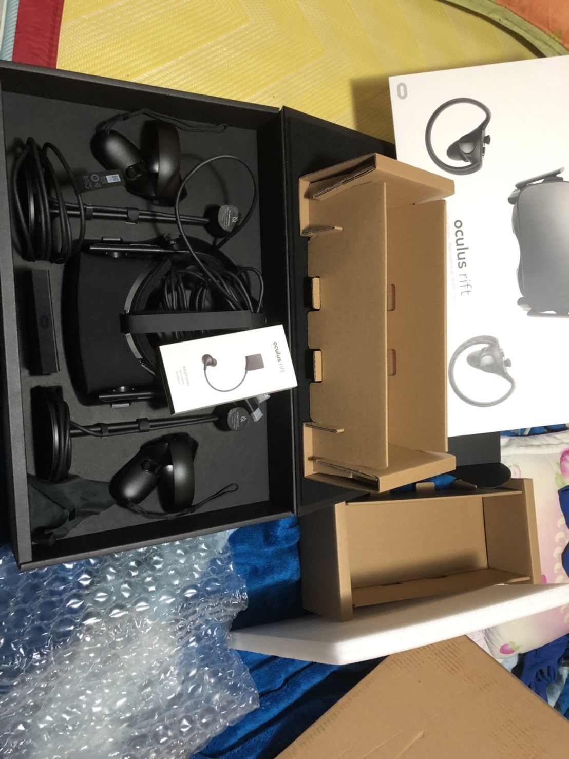 【出售】Oculus Rift + Touch VR(贈Oculus Rift Earphones) 有人約見 暫時停止受信 @ACG二手交易 ...