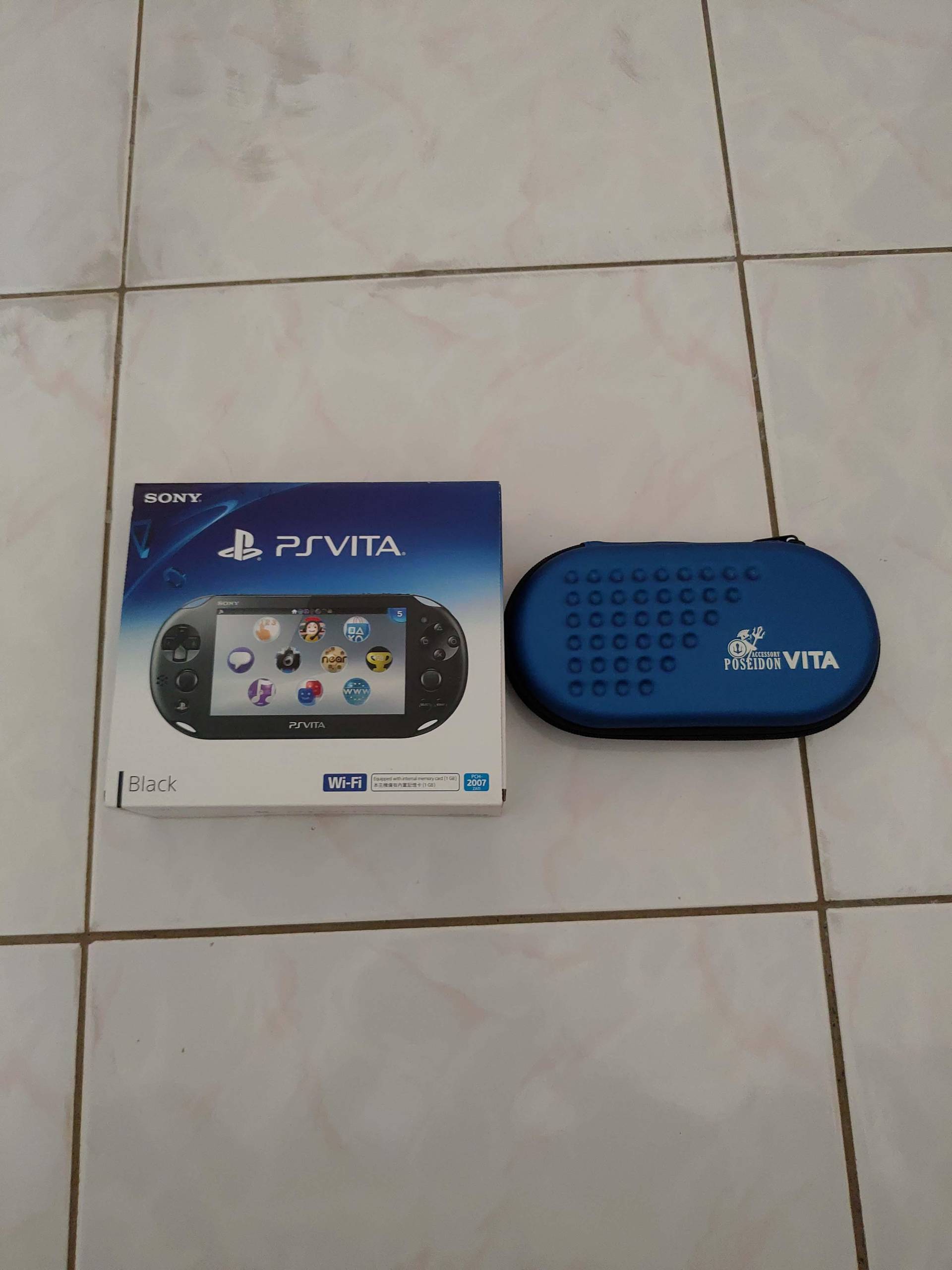 【情報】(已售出)psv 2007型 WI-FI版九成新(盒裝完整)+SONY原廠記憶卡16G+艦隊收藏(日版)+硬殼包 @ACG二手交易板 ...