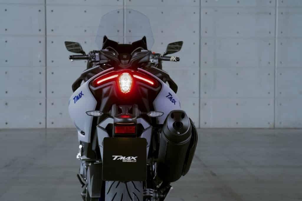 情報】2020 TMAX 560 發表562cc的紅牌T媽現身@汽機車討論哈啦板- 巴哈姆特