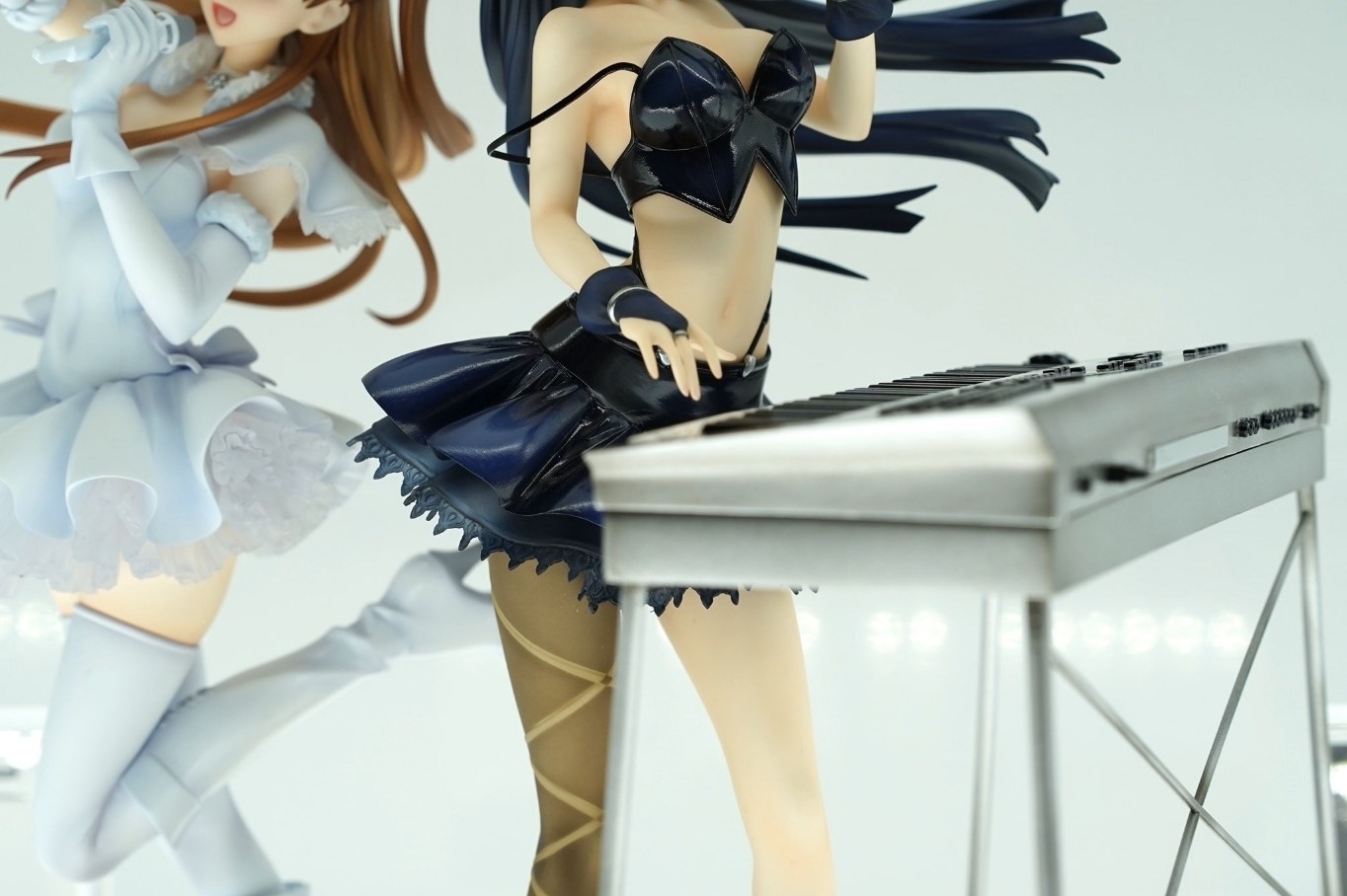 情報】『WHITE ALBUM2』より「小木曽雪菜」、「冬馬かずさ」近日