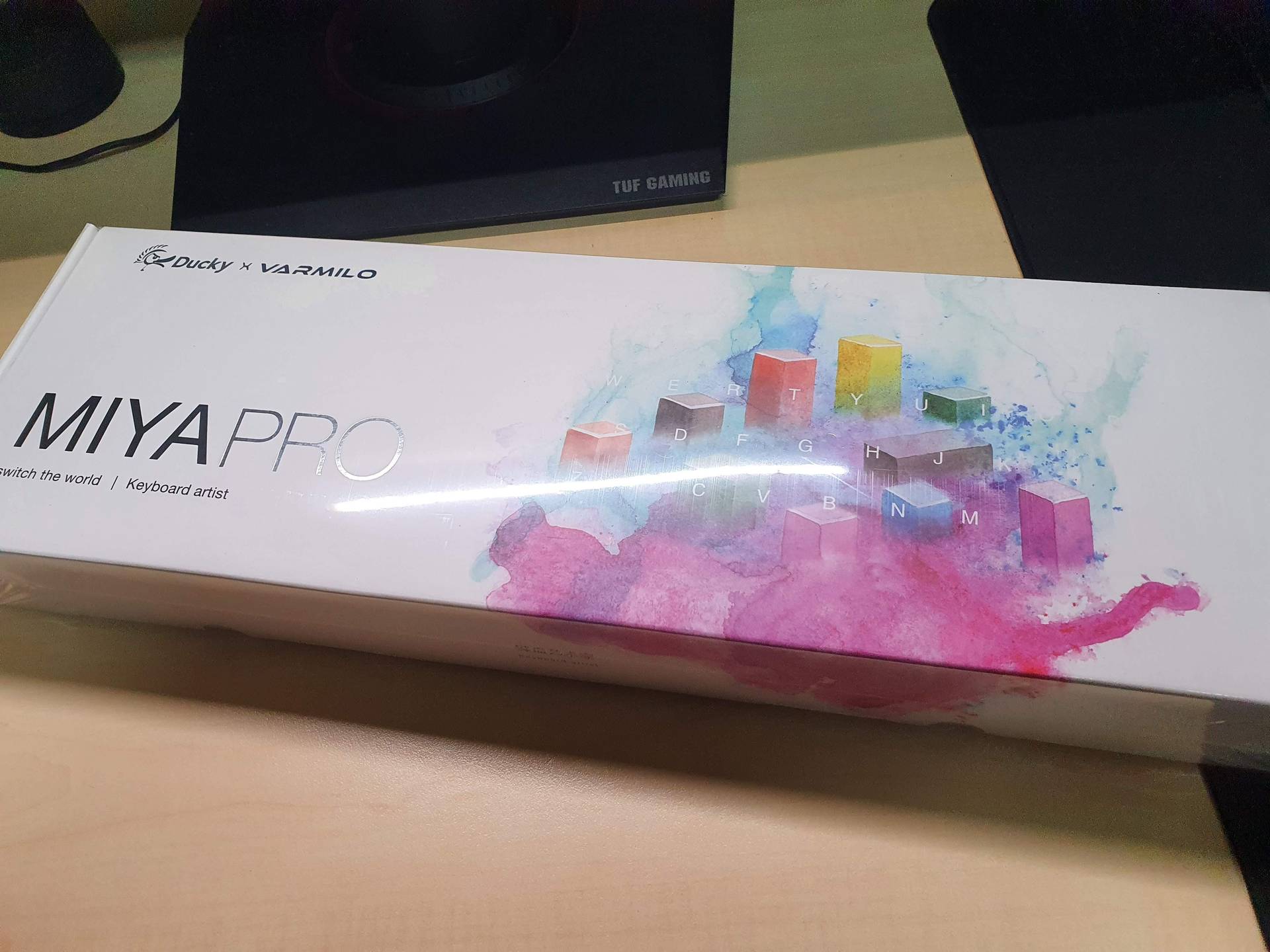 【心得】阿米洛 MIYA PRO 夜色 60% 紅軸開箱 @電腦應用綜合討論 哈啦板 - 巴哈姆特