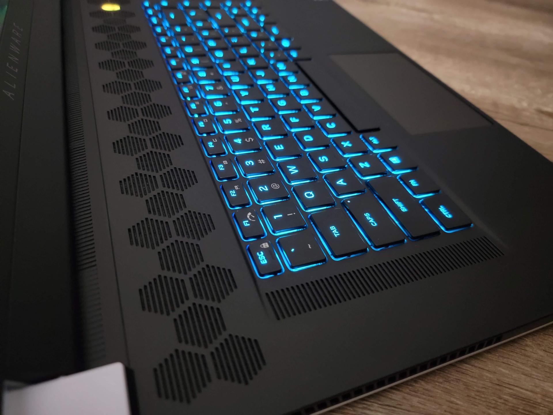 【心得】外星人 Alienware X17 R1 電競筆電開箱 @電腦應用綜合討論 哈啦板 - 巴哈姆特