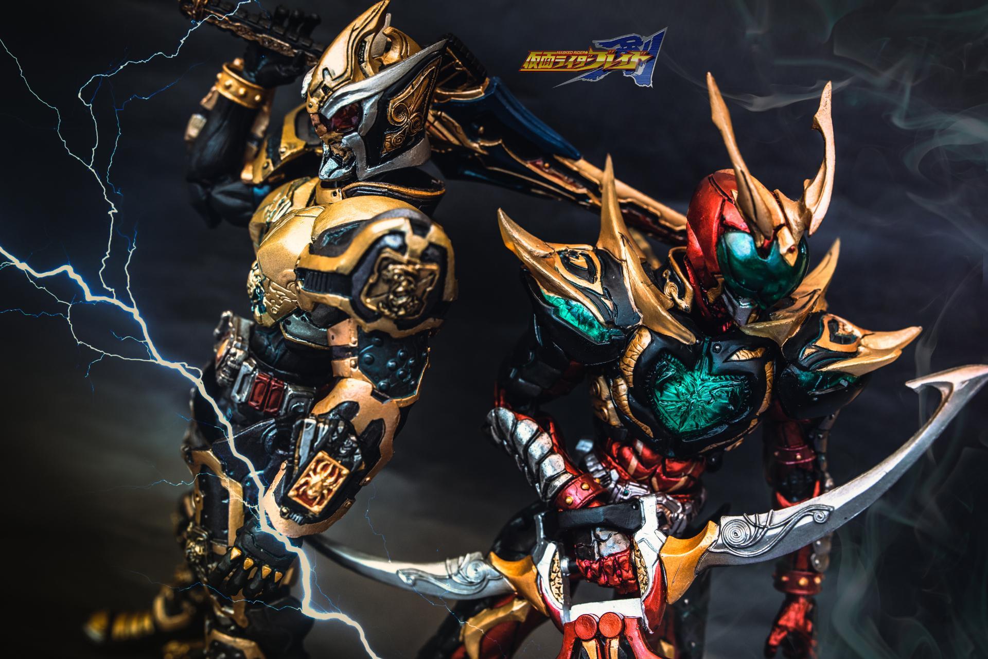 S.I.C.極魂 仮面ライダー ブレイドキングフォーム、ワイルドカリス2体