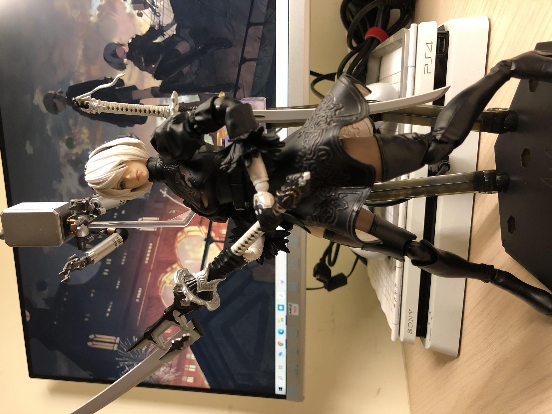 ニーア オートマタ PLAY ARTS改 <ヨルハ A型 二号 DX版> Amazon