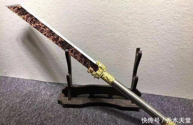 【問題】話說只有我覺得這季出的陌刀兵武器畫錯了嗎? 各位怎麼看呢 @戰意 哈啦板 - 巴哈姆特