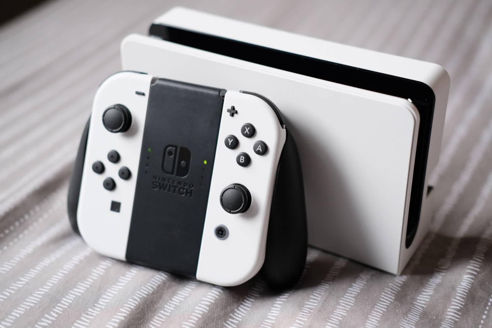 大人気商品 任天堂Switch 有機EL white 白 超美品 | ferndaledowntown.com