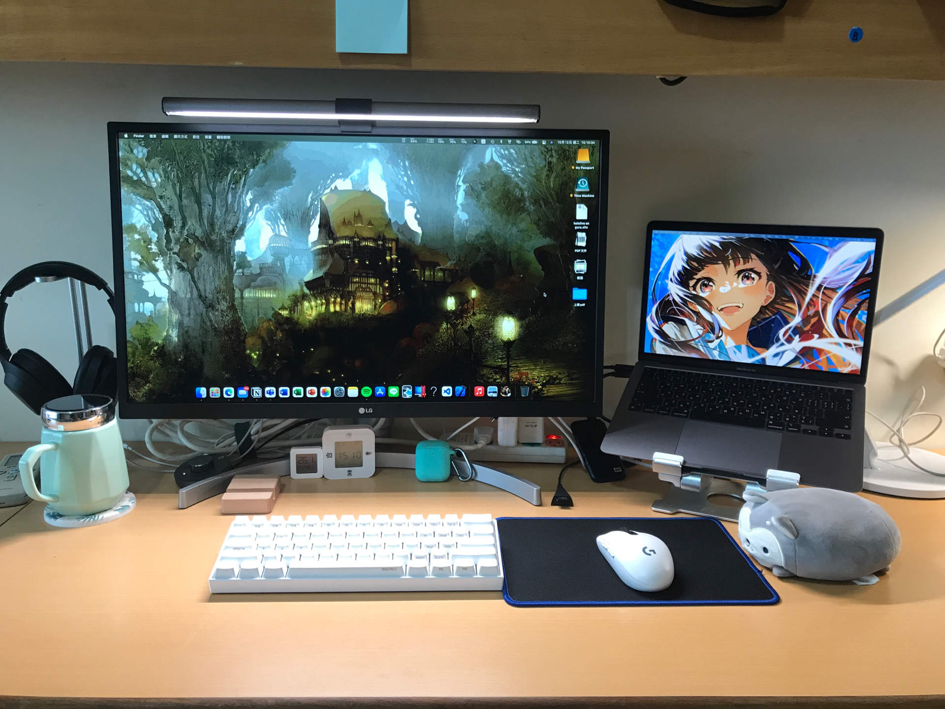 RE:【問題】請大家分享一下電腦桌的擺設！！ @電腦應用綜合討論 哈啦板 - 巴哈姆特