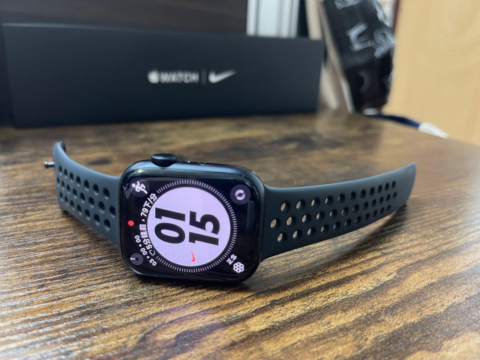 Apple Watch Series 7 Nike 45mm 全配備入手- rfjay816的創作- 巴哈姆特