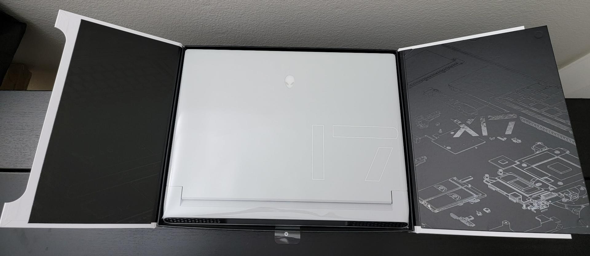 【心得】外星人ALIENWARE X17 R2 (2022) 急速開箱 @電腦應用綜合討論 哈啦板 - 巴哈姆特