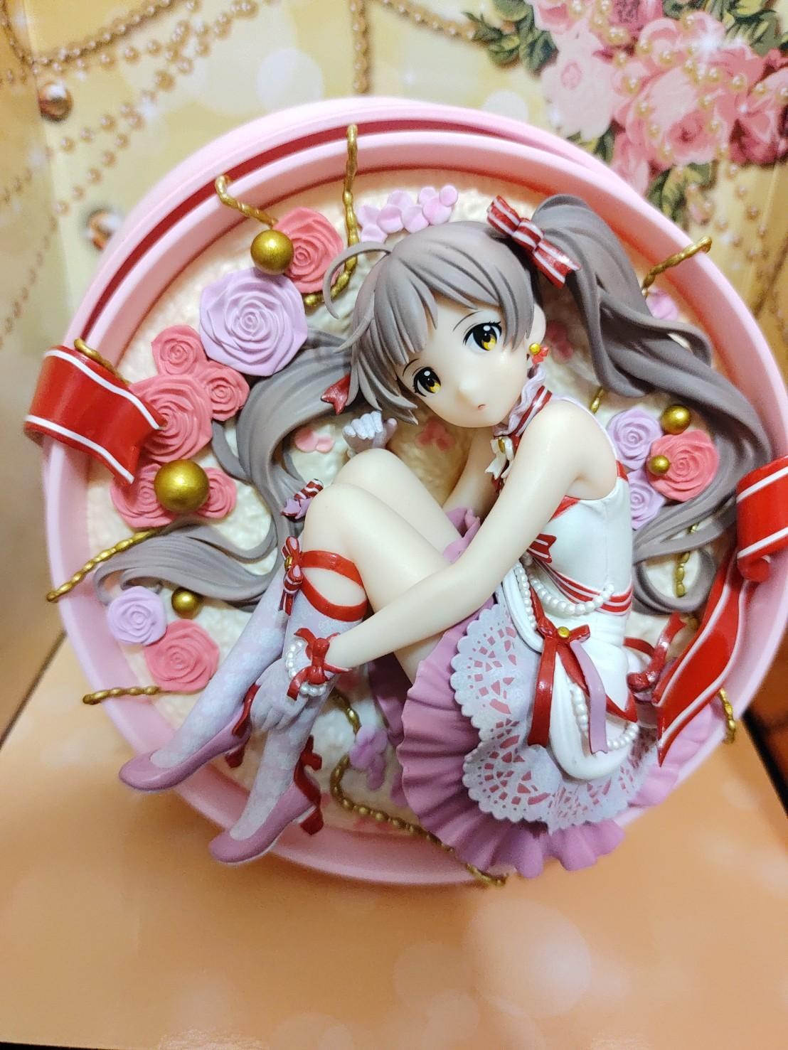 心得】AMIAMI 1/7 偶像大師百萬人演唱會！箱崎星梨花禮物盒ver 簡易開箱@綜合公仔玩具討論區哈啦板- 巴哈姆特
