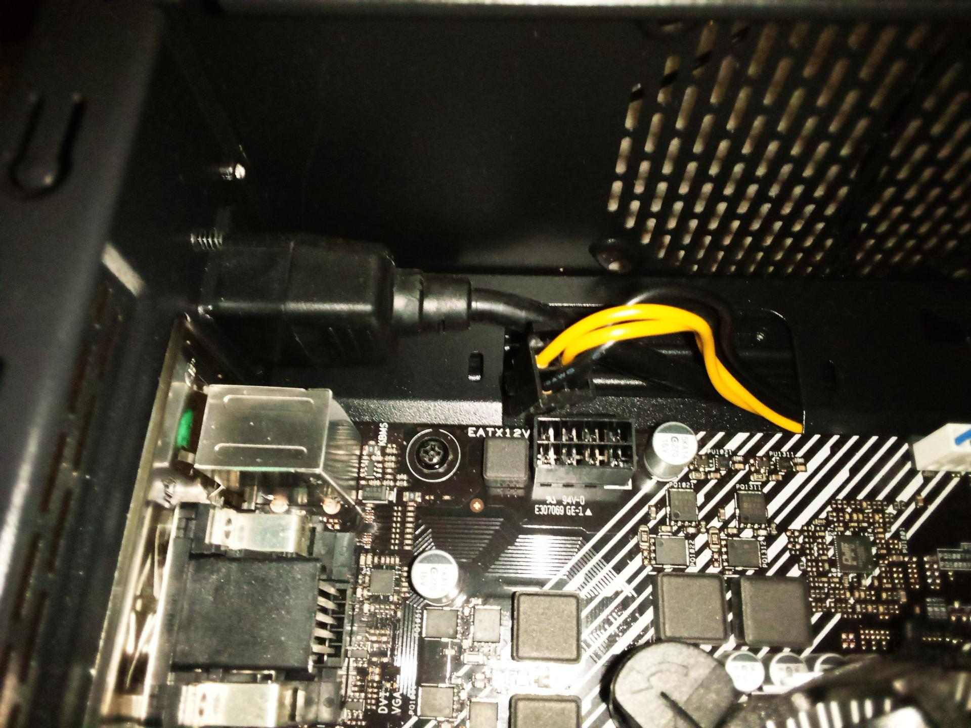 【問題】電源供應器4pin，主機板8pin，需要轉接頭嗎 @電腦應用綜合討論 哈啦板 - 巴哈姆特