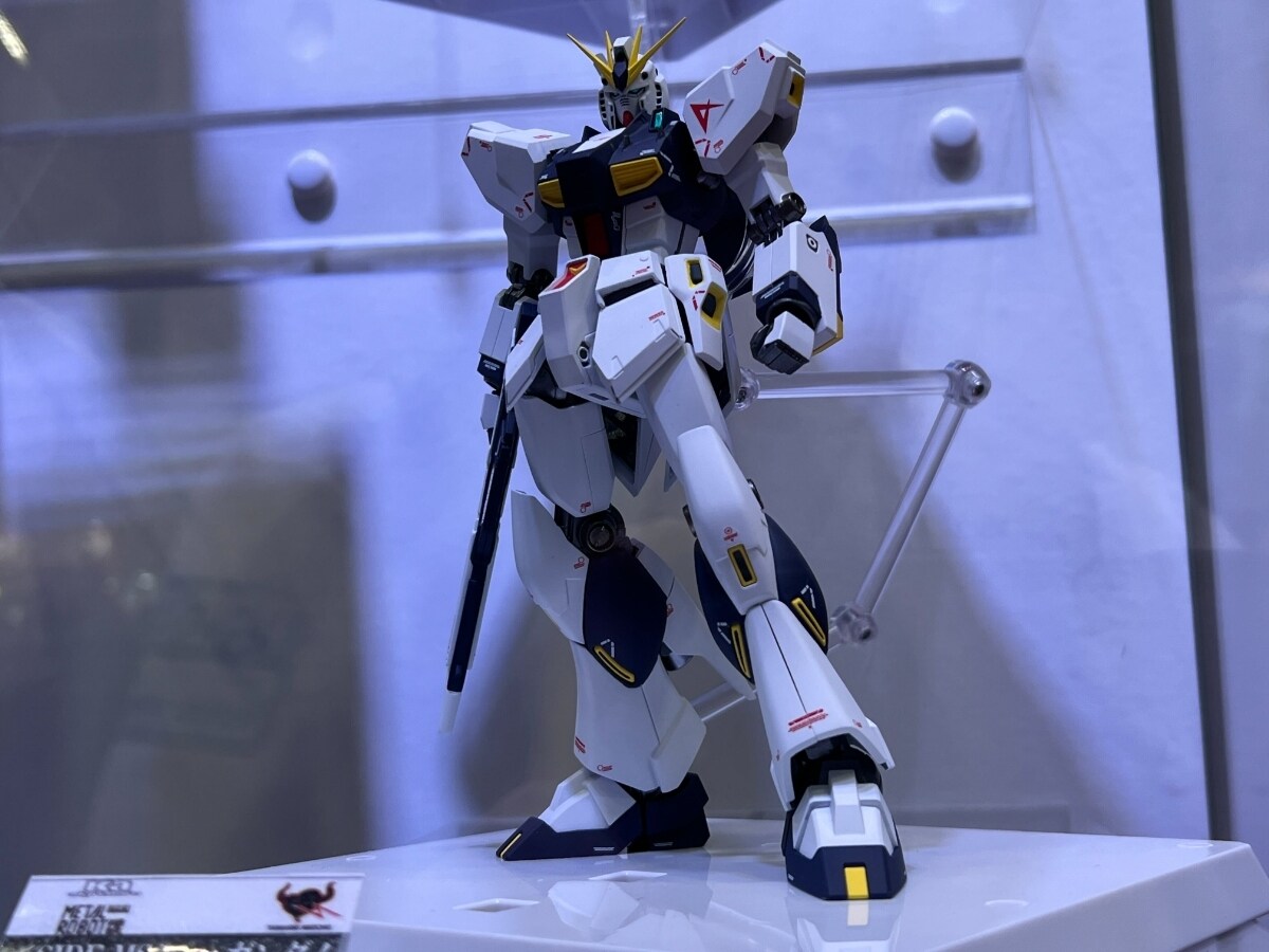 【情報】Metal Robot魂 ka signature v鋼彈 和 Hi-v 鋼彈 (參考出品) @鋼彈 哈啦板 - 巴哈姆特