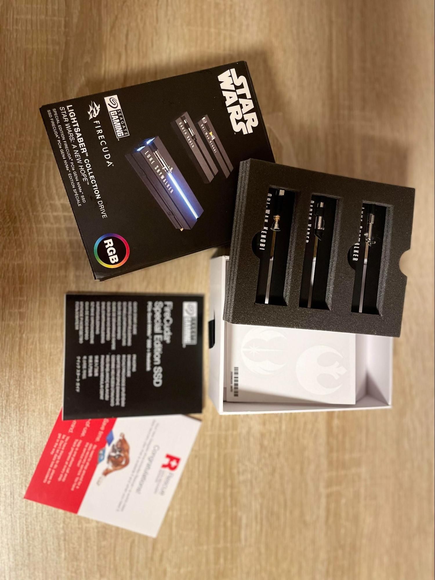 【心得】星際大戰光劍限定版SSD微開箱分享 @電腦應用綜合討論 哈啦板 - 巴哈姆特