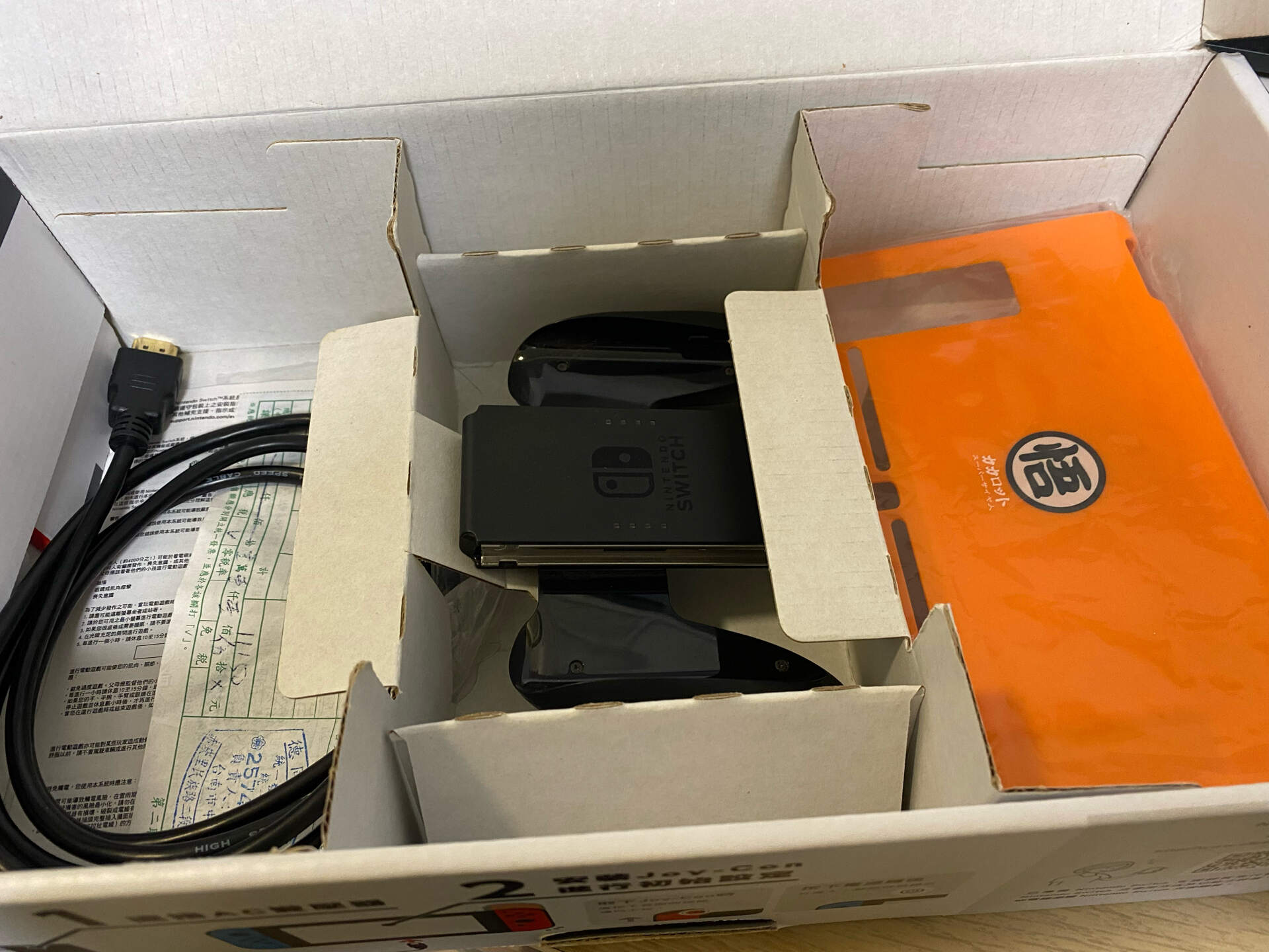 【已售出】[售]Nintendo Switch 盒裝4200 @ACG二手交易板 哈啦板 - 巴哈姆特