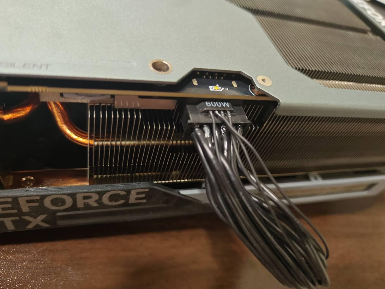 [情報] GeForce RTX 4090接頭燒毀案例+1