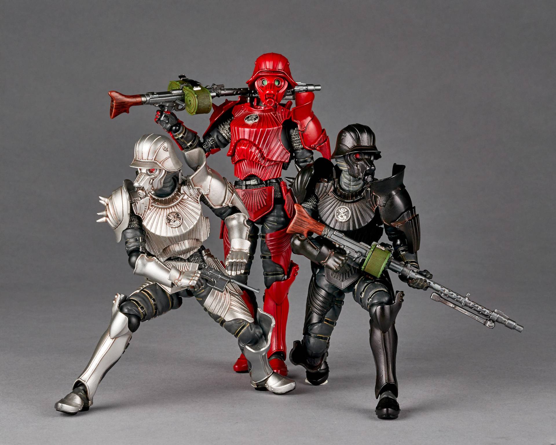 情報】 海洋堂竹谷隆之自在置物人狼地獄的鋼鐵獵犬34年式特殊増加裝甲