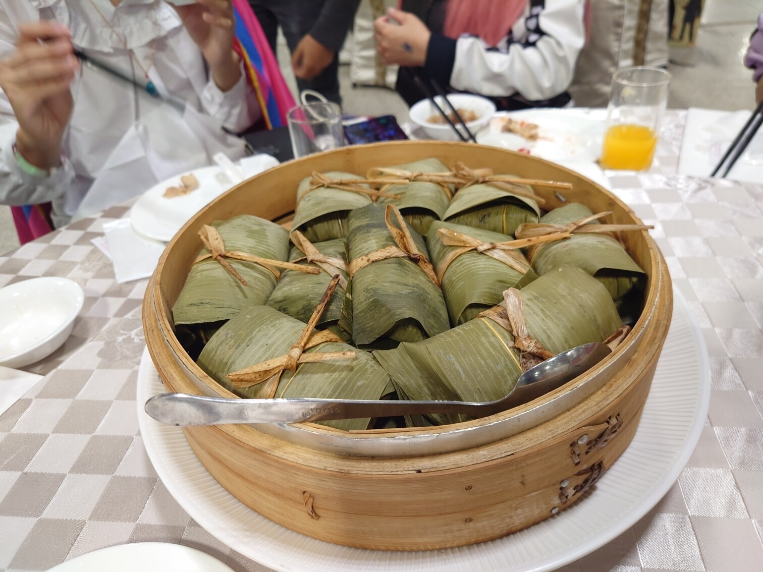 [食記]巴哈姆特27週年站聚辦桌/台北中山/水蛙師辦桌