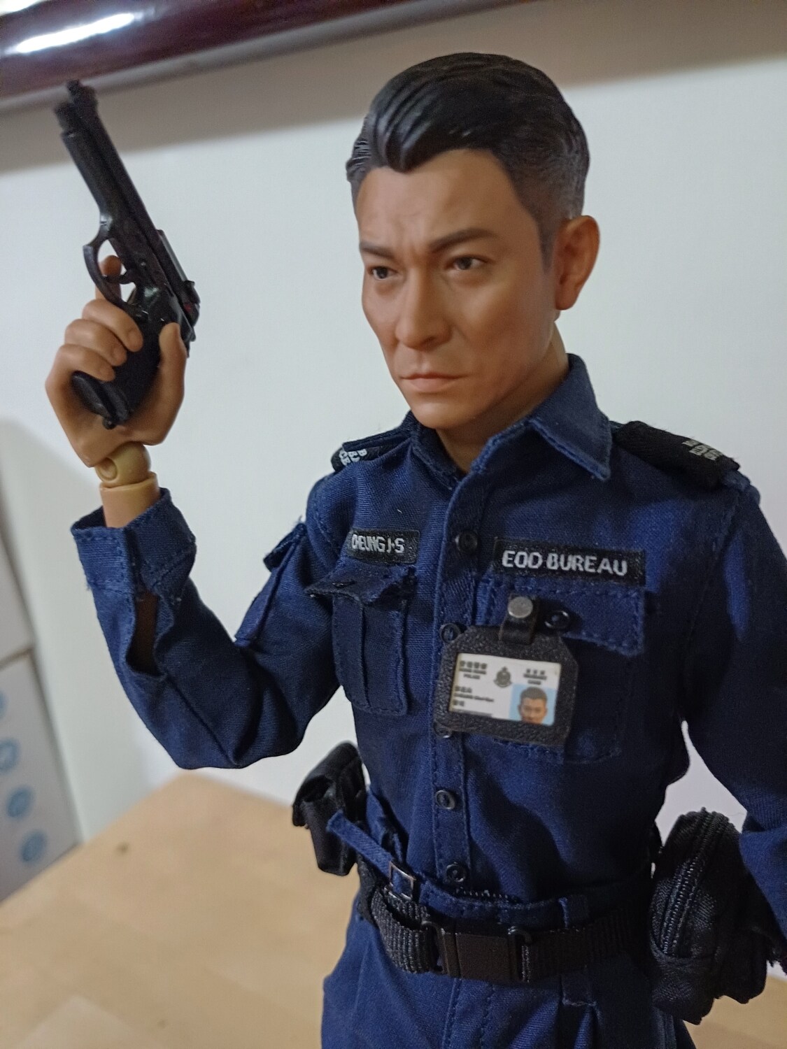 心得】拆彈專家劉德華12吋1/6人偶開箱@綜合公仔玩具討論區哈啦板- 巴哈姆特