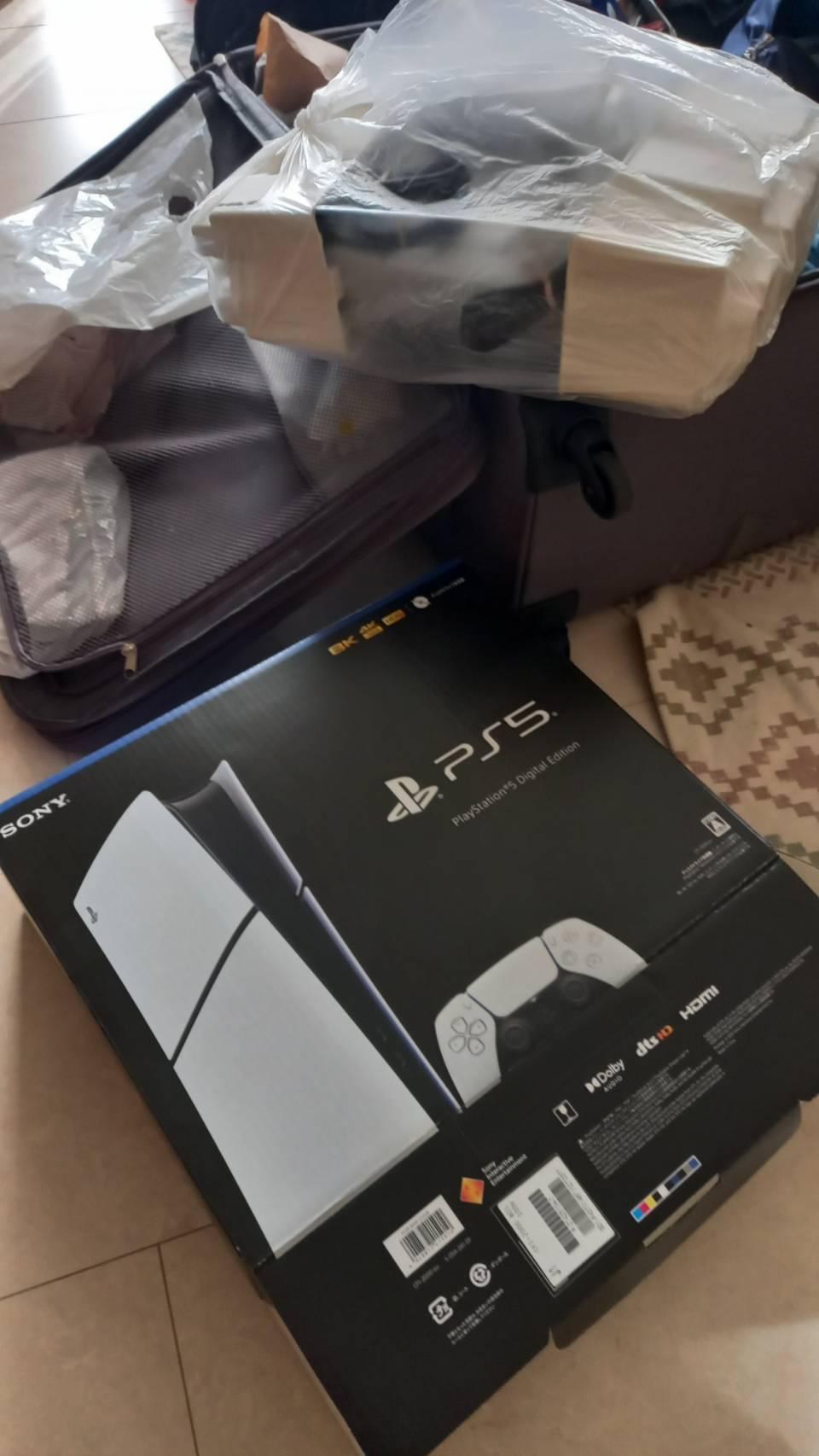 【討論】從日本帶回的PS5數位板香噴噴~等等黨我先買了各位加油!(我也是等等黨) @PS5 / PlayStation5 哈啦板 - 巴哈姆特