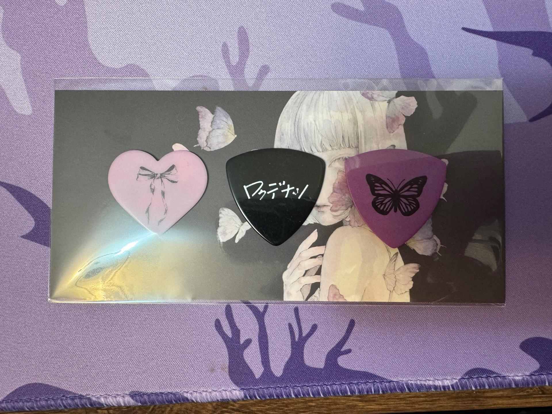 開箱】ロクデナシ首張專輯『愛二咲花』 初回版專輯開箱- 巴哈姆特