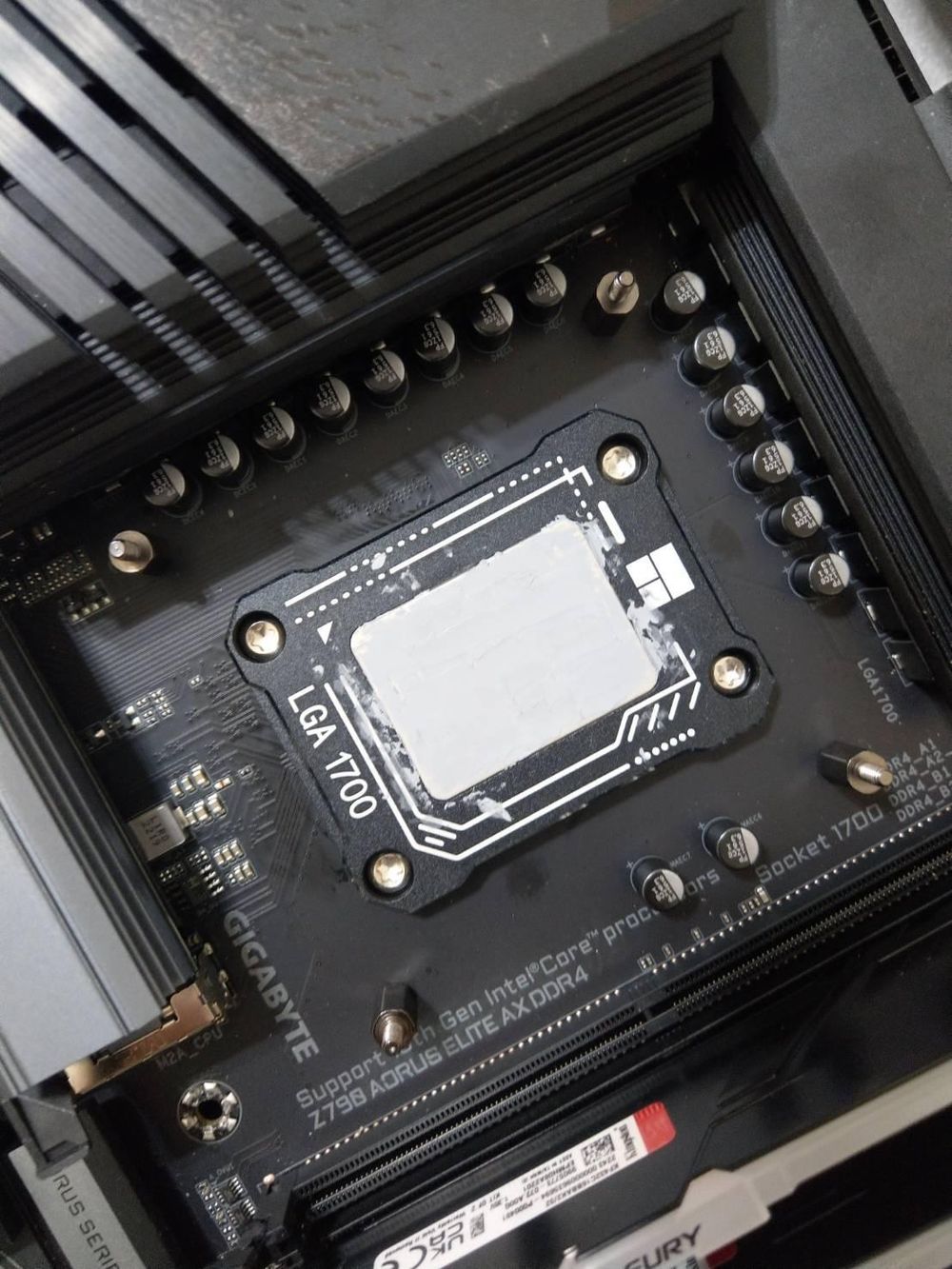 【心得】Intel 13/14代 （14900K /KS）技嘉主板BIOS及XTU和扣具使用，因為製程造成縮缸的問題下延長CPU效能與壽命 ...